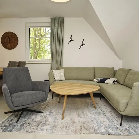Rex Rugia Haus 17 07 로베